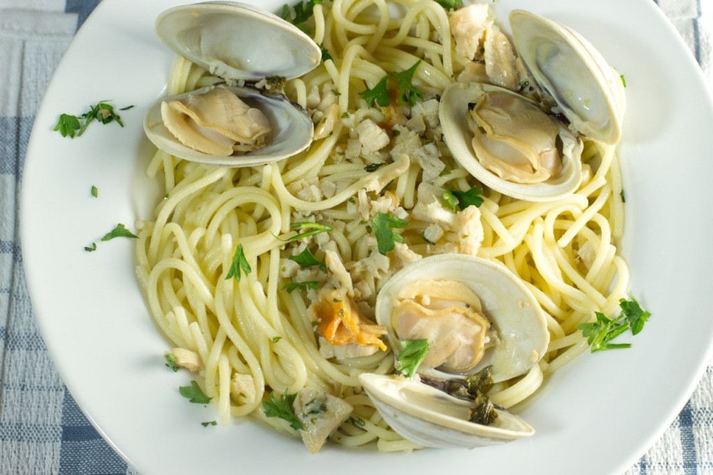 Spaghetti With Clam Sauce
 Gluten Free Spaghetti with Clam Sauce