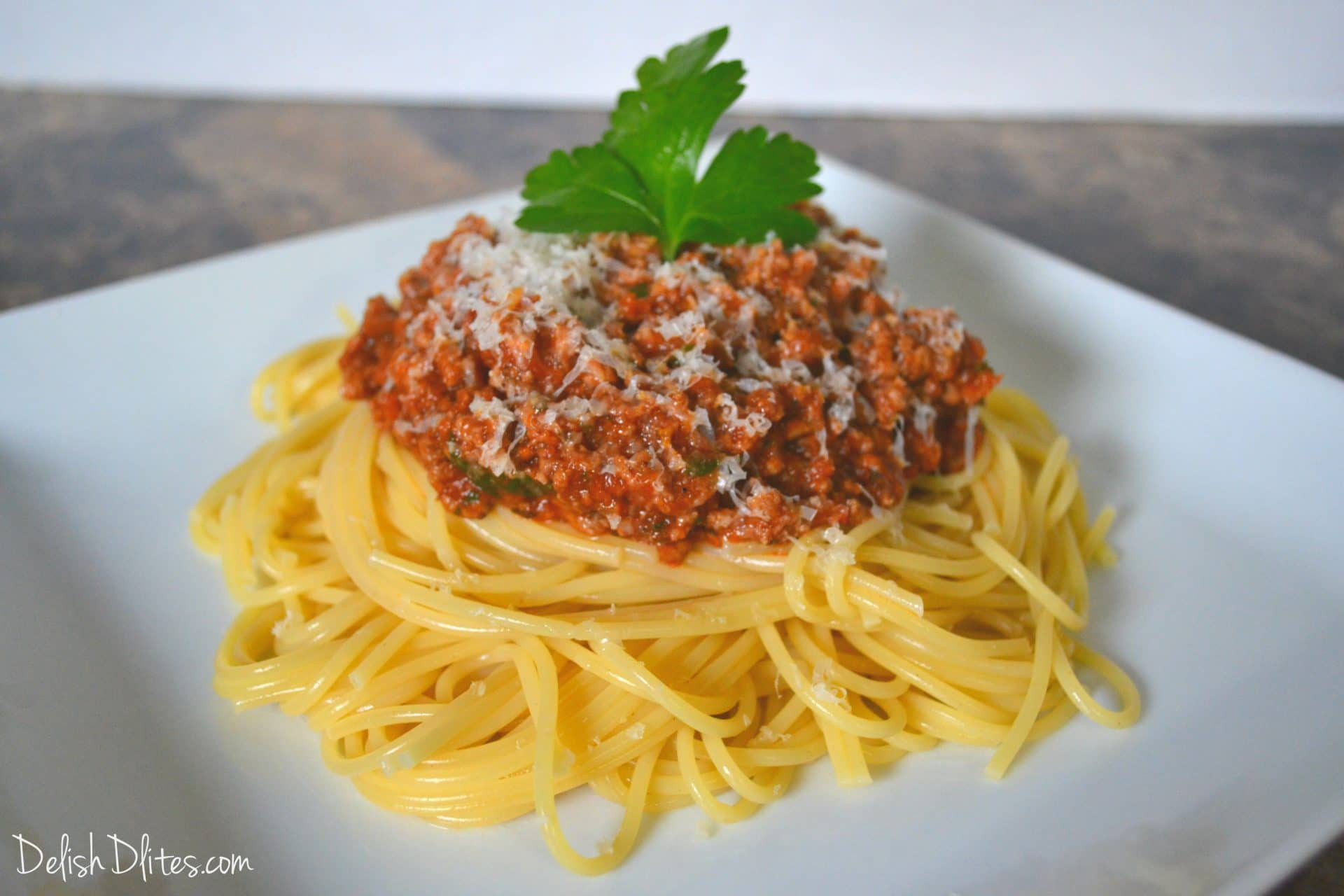 Spaghetti With Meat Sauce
 Easy Weeknight Spaghetti with Meat Sauce