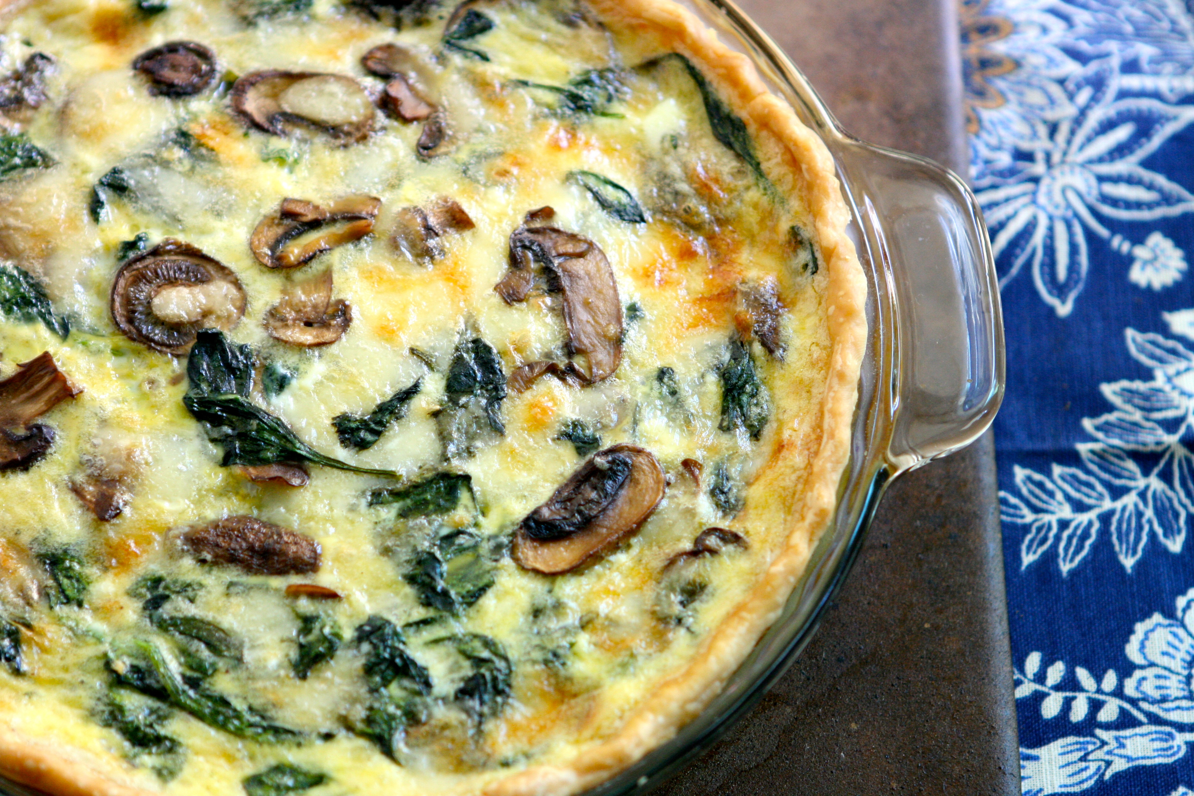 Spinach And Mushroom Quiche
 Cheesy Spinach and Mushroom Quiche