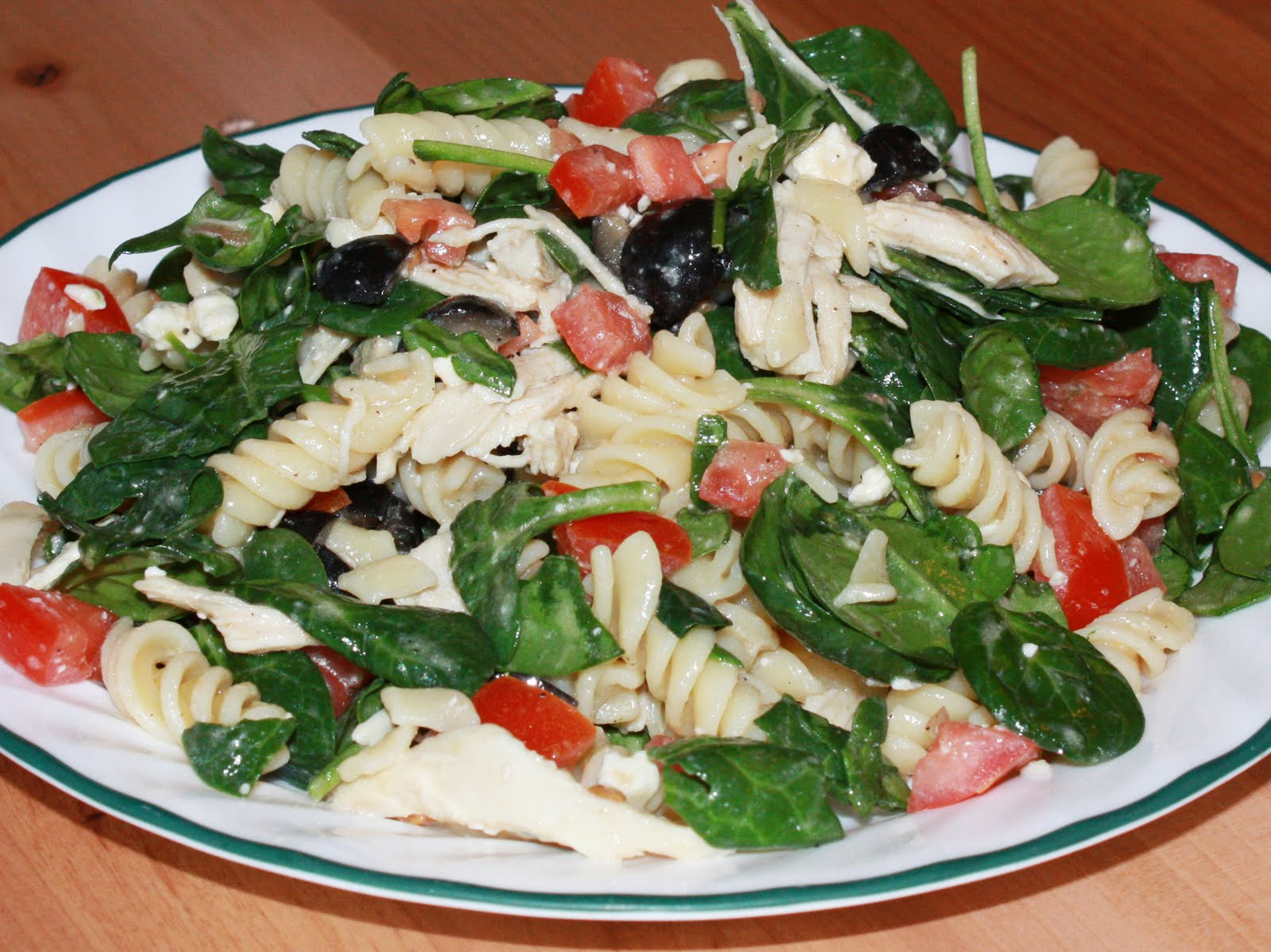 Spinach Pasta Salad
 Vittles Divine Spinach Pasta Salad