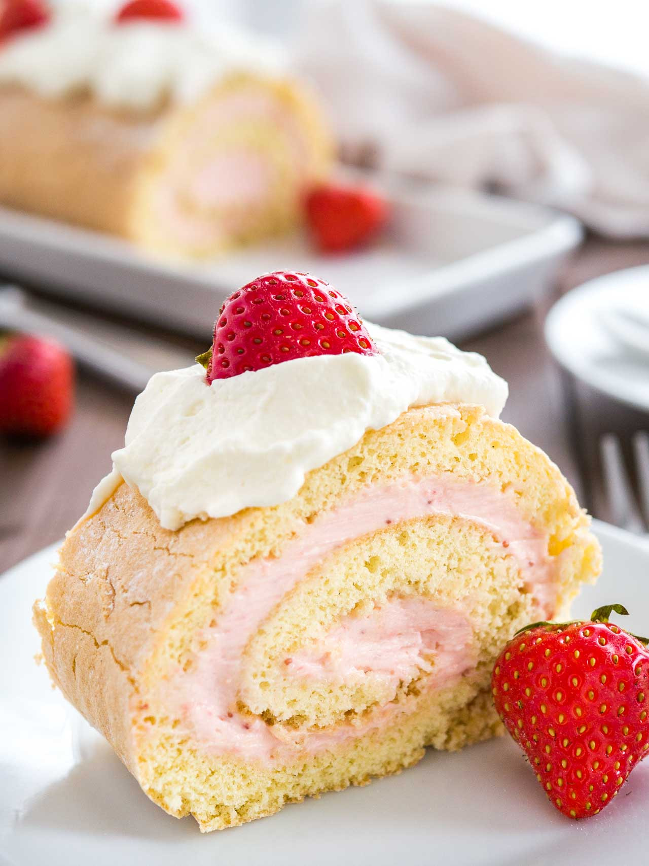 Sponge Cake Roll
 strawberry sponge cake roll
