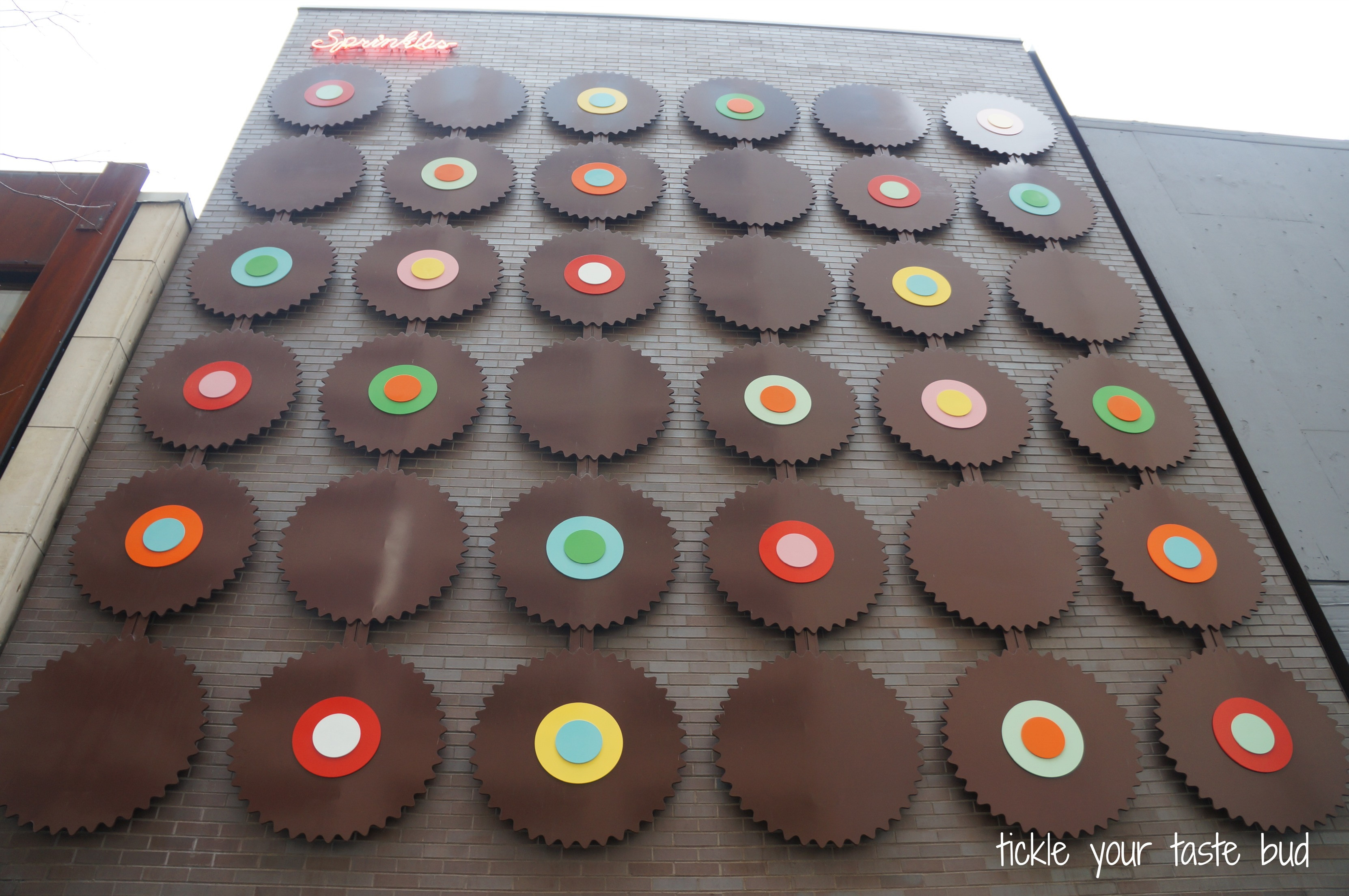 Sprinkles Cupcakes Chicago
 Sprinkles Cupcakes Chicago The Funky BeansThe Funky Beans