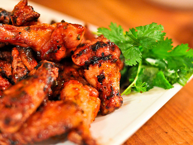 Sriracha Chicken Wings
 Grilled Sriracha Hot Wings Recipe