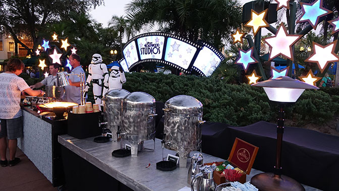 Star Wars Galactic Dessert Party
 Star Wars A Galactic Spectacular Dessert Party review