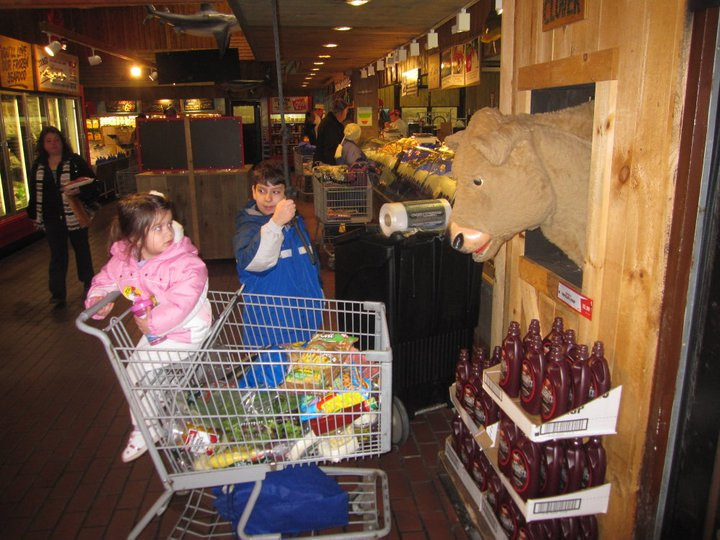 Stew Leonard'S Locations
 World’s st Dairy Store CT and NY