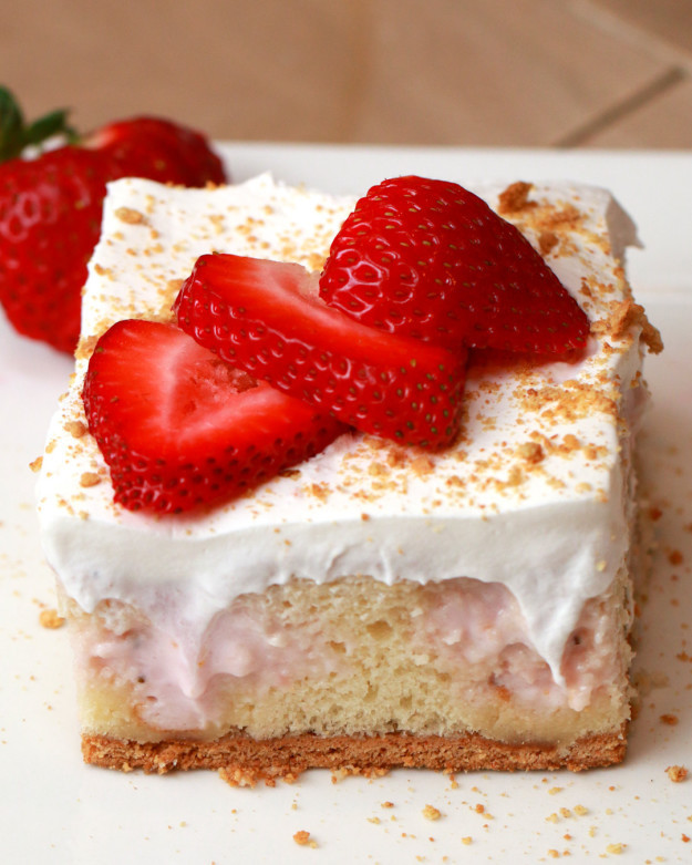 Strawberry Cheesecake Poke Cake
 This Strawberry Cheesecake Poke Cake Is Basically Magic