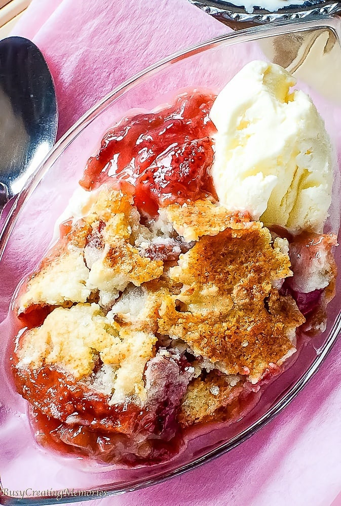 Strawberry Dump Cake
 Strawberry Rhubarb Dump Cake Recipe