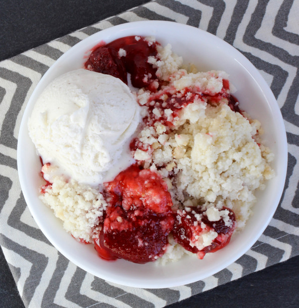 Strawberry Dump Cake
 Strawberry Dump Cake Recipe Just 3 Ingre nts The