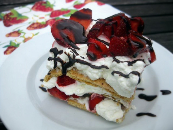 Strawberry Icebox Cake
 Strawberry icebox cake