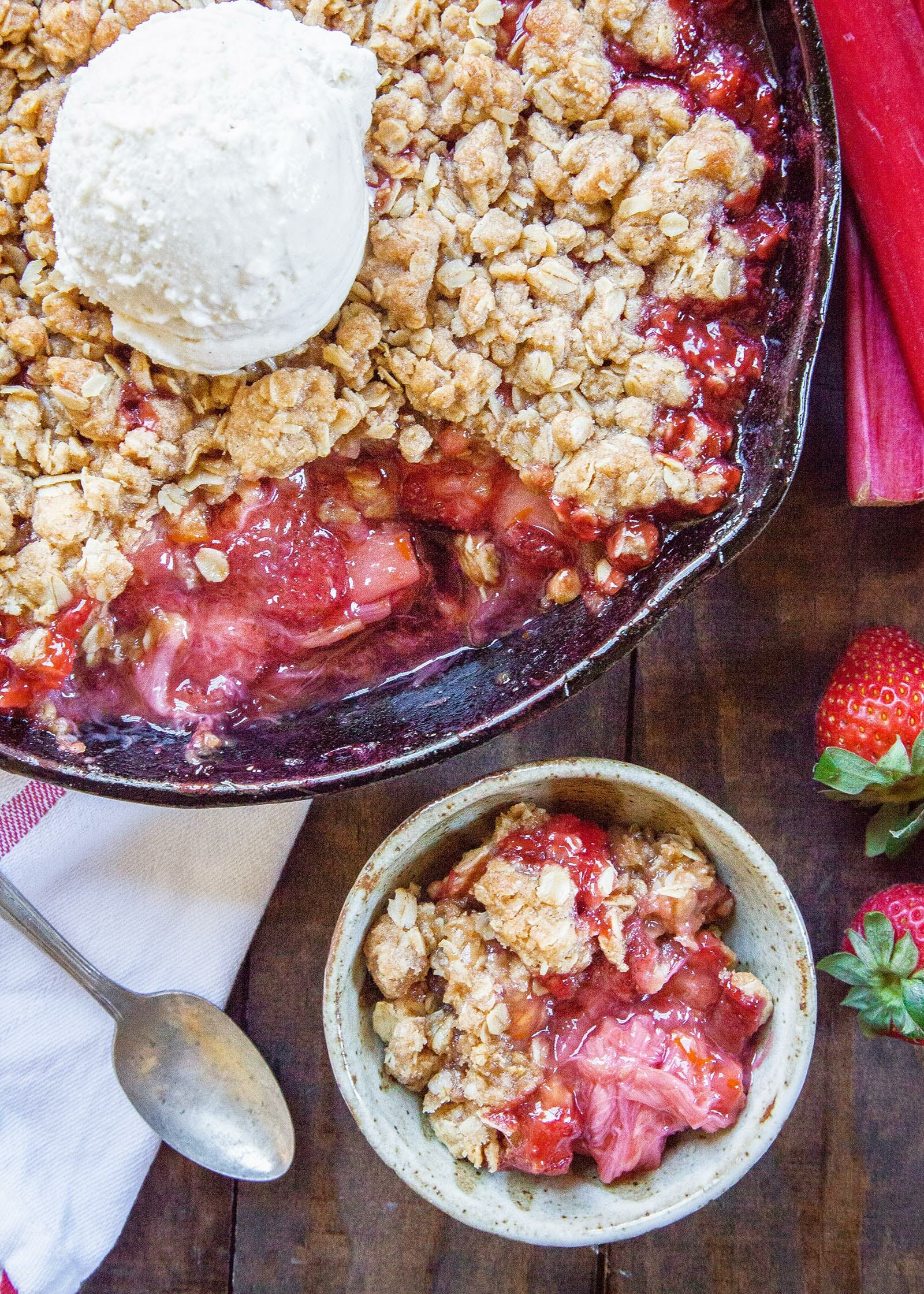 Strawberry Rubarb Dessert
 Strawberry Rhubarb Crisp Recipe