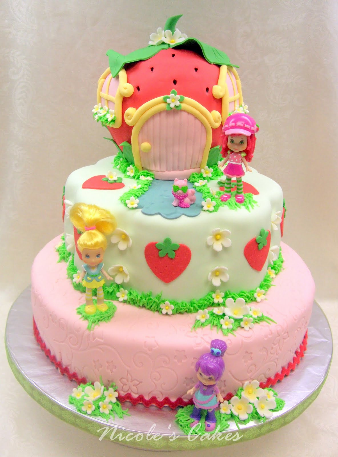 Strawberry Shortcake Birthday Cake
 Birthday Cakes A Berry Beautiful Strawberry Shortcake