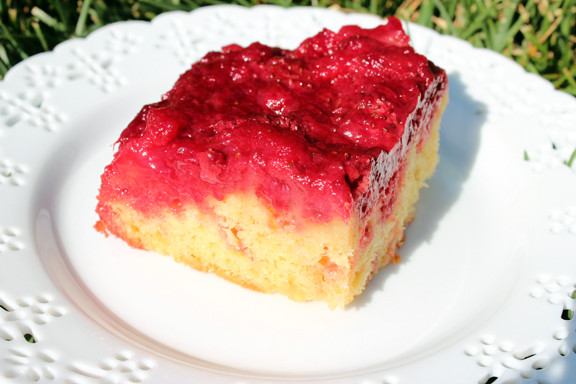 Strawberry Upside Down Cake
 Skinny Strawberry Upside Down Cake