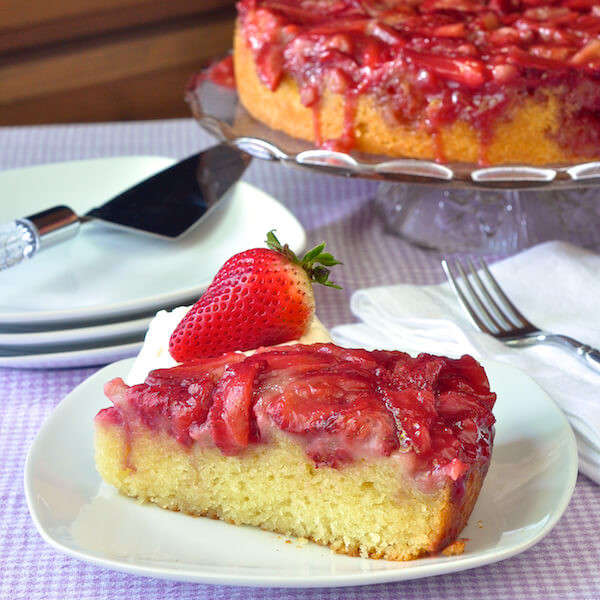 Strawberry Upside Down Cake
 Strawberry Upside Down Cake easy and delicious