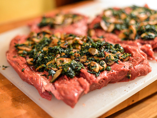 Stuffed Beef Tenderloin
 Grilling Spinach and Mushroom Stuffed Beef Tenderloin