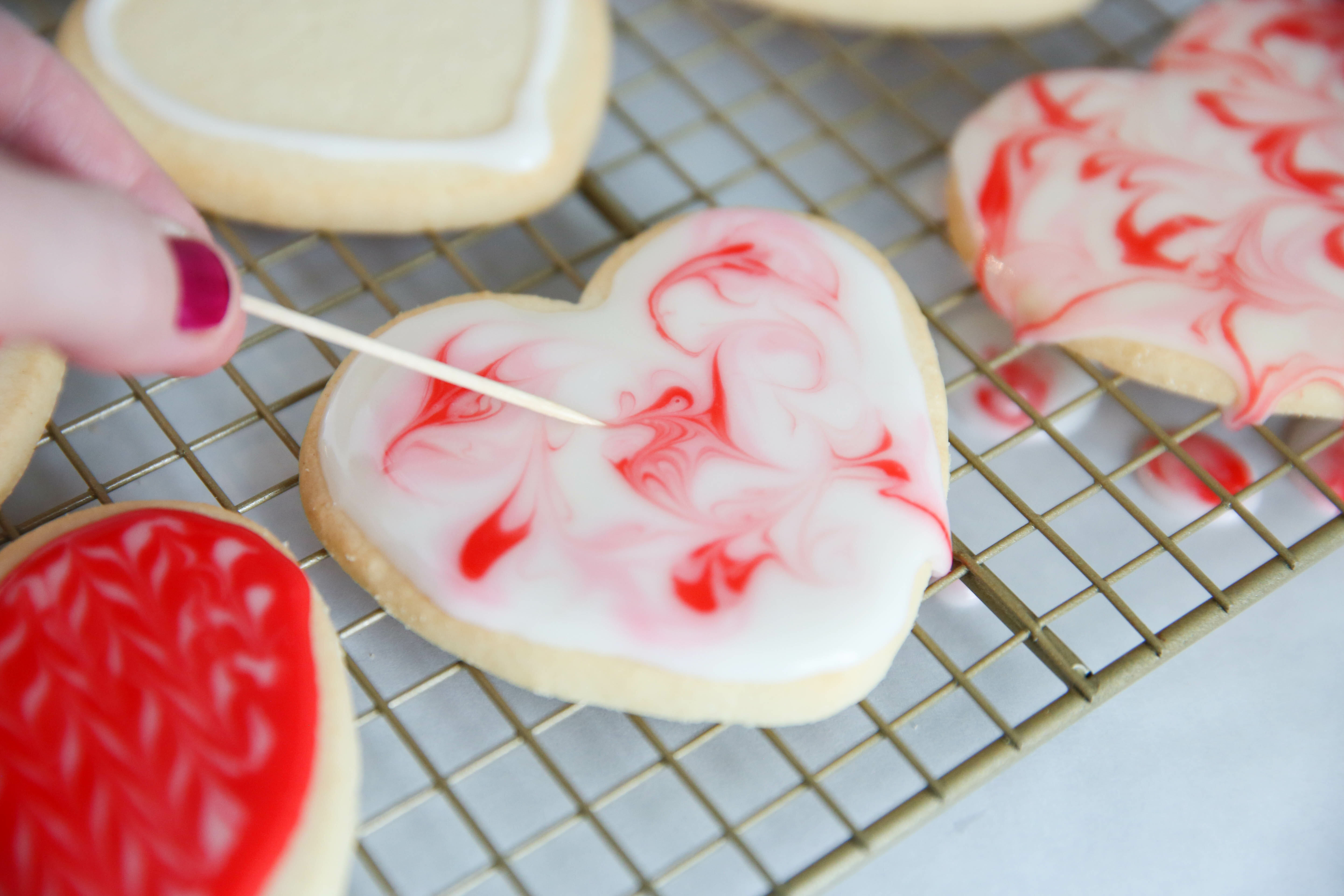 Sugar Cookies With Icing
 Tutorial Cookie Decorating with Glace Icing Our Best Bites