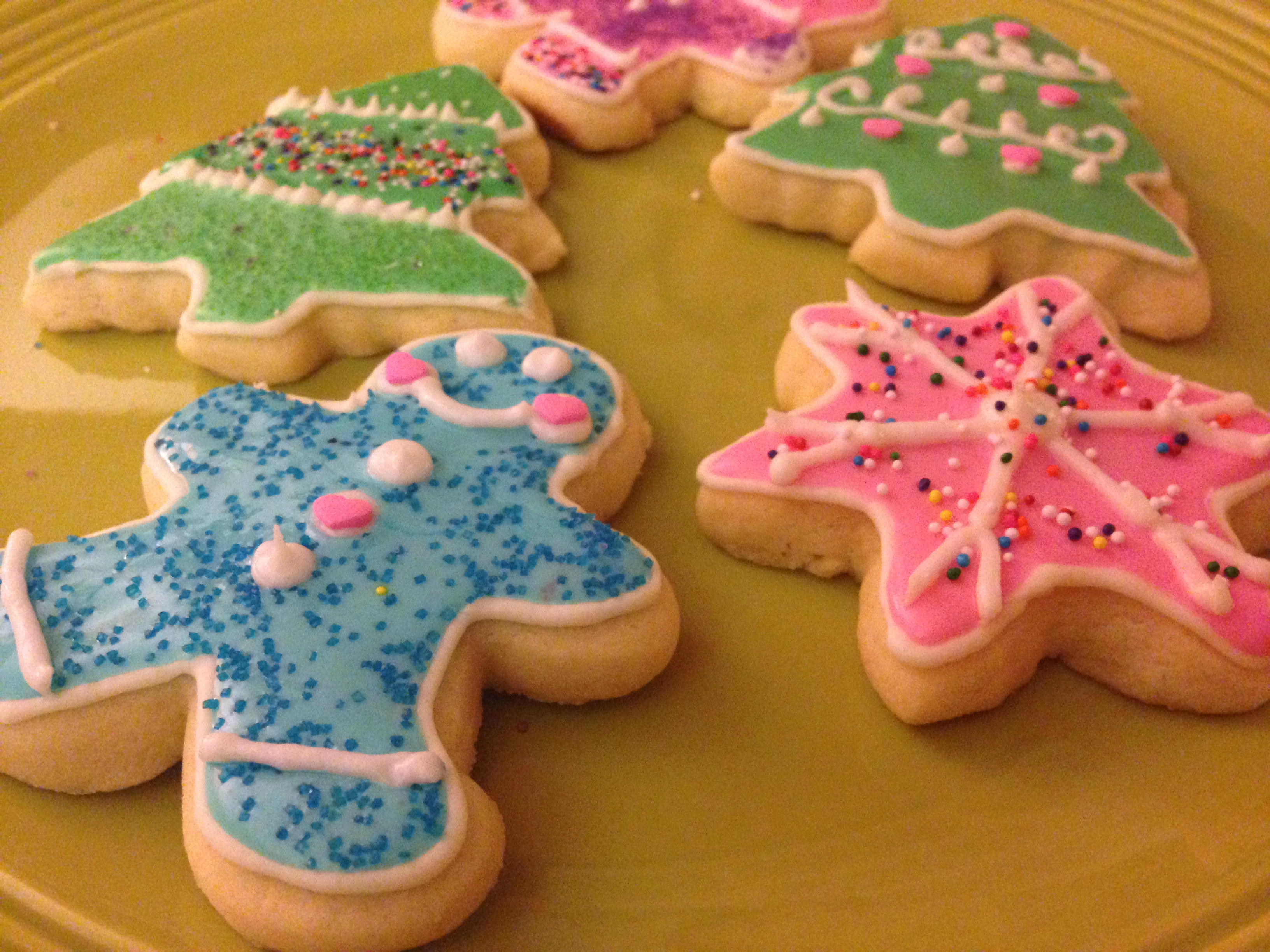 Sugar Cookies With Icing
 Easy Scrumptious Cake Mix Sugar Cookies & Royal Icing