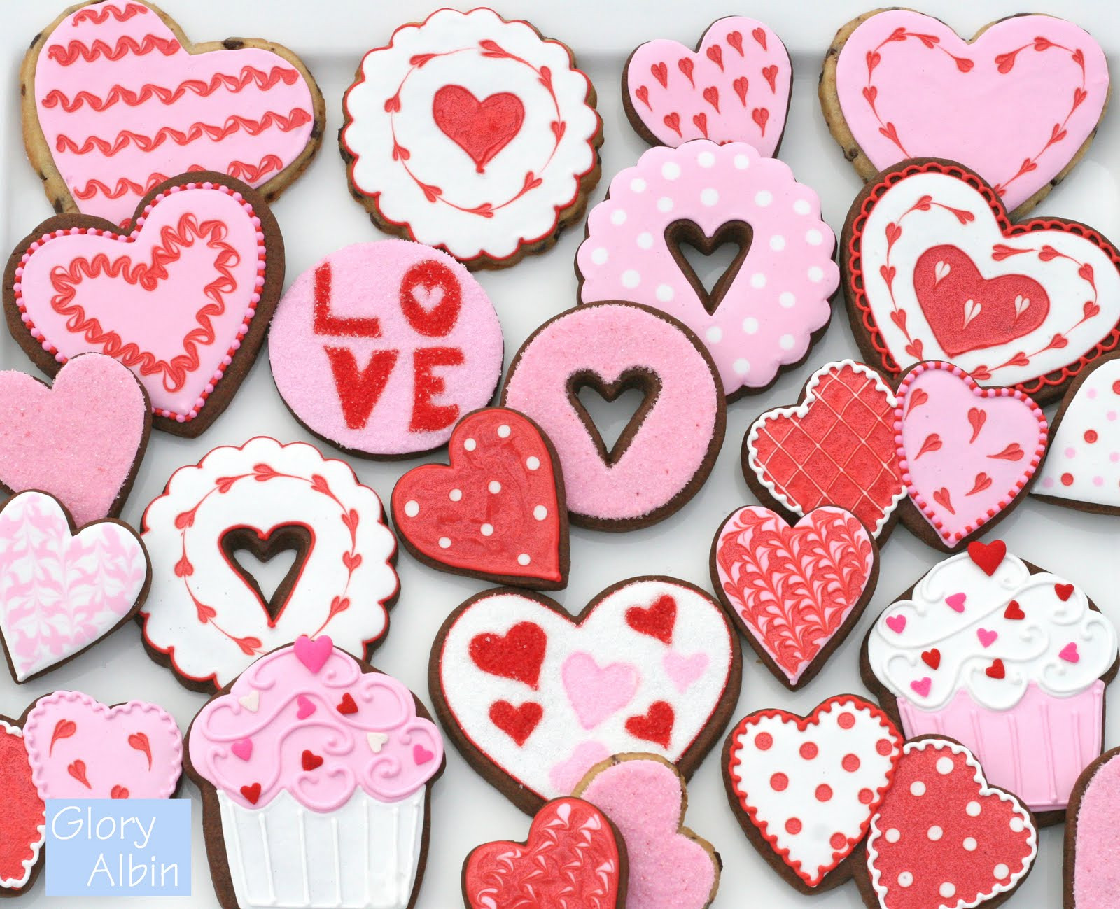 Sugar Cookies With Icing
 Decorating Sugar Cookies with Royal Icing – Glorious Treats