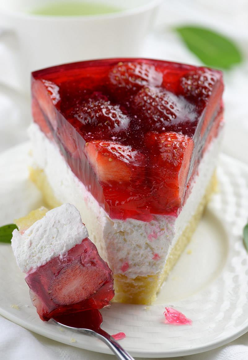 Summer Desserts Recipes
 Strawberry Jello Cake