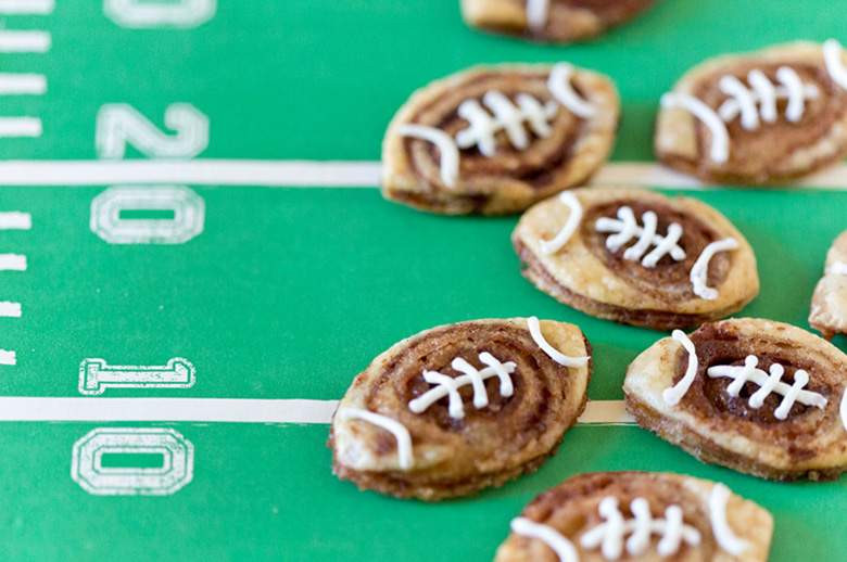 Super Bowl Desserts Easy
 Super Bowl Party Cake Recipes & No Bake Chocolate Desserts