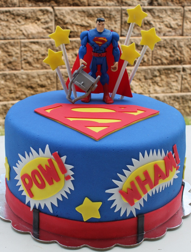 Superman Birthday Cake
 Superman Fondant Cake