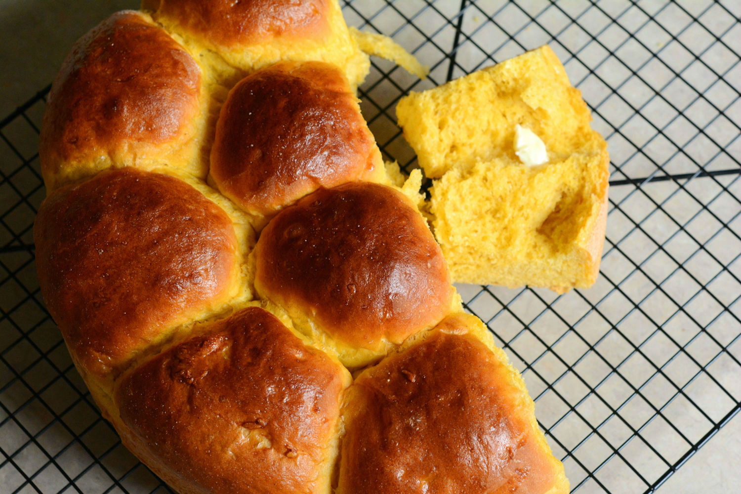 Sweet Dinner Roll Recipes
 SWEET POTATO DINNER ROLLS [RECIPE]