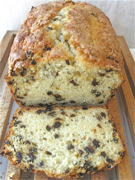 Sweet Irish Soda Bread
 Sláinte A just sweet enough American Irish soda bread