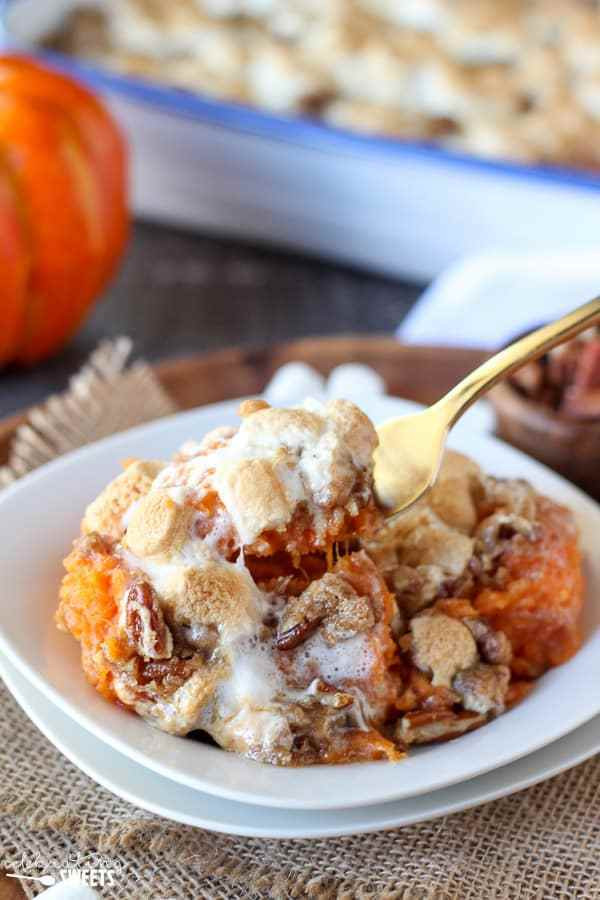 Sweet Potato Casserole With Marshmallows And Pecans
 Sweet Potato Casserole with Marshmallows and Streusel