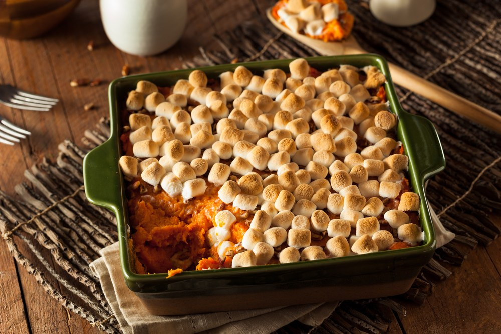 Sweet Potatoes For Thanksgiving
 Brown Sugar Glazed Sweet Potatoes with Marshmallows recipe