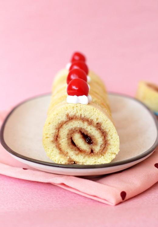 Swiss Roll Cake Recipe
 Swiss Roll Recipe Easy dessert recipes made with sponge