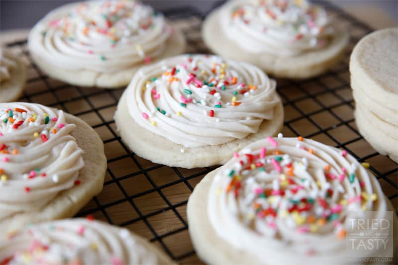 Tasty Sugar Cookies
 Sugar Cookies with Buttercream Vanilla Frosting