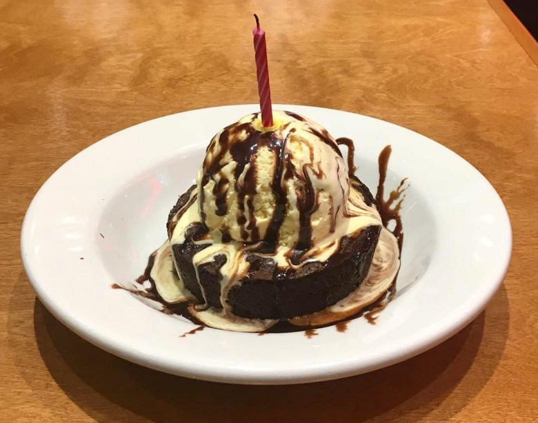 Texas Roadhouse Dessert
 Foods you should never order according to restaurant staff