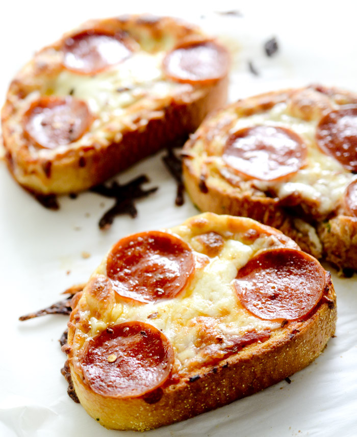 Texas Toast Garlic Bread
 Texas Toast Garlic Bread Pizza – Recipe Diaries