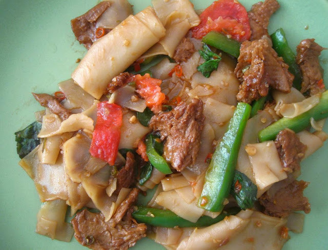 Thai Drunken Noodles
 raspberry eggplant Drunken Noodles Pad Kee Mao