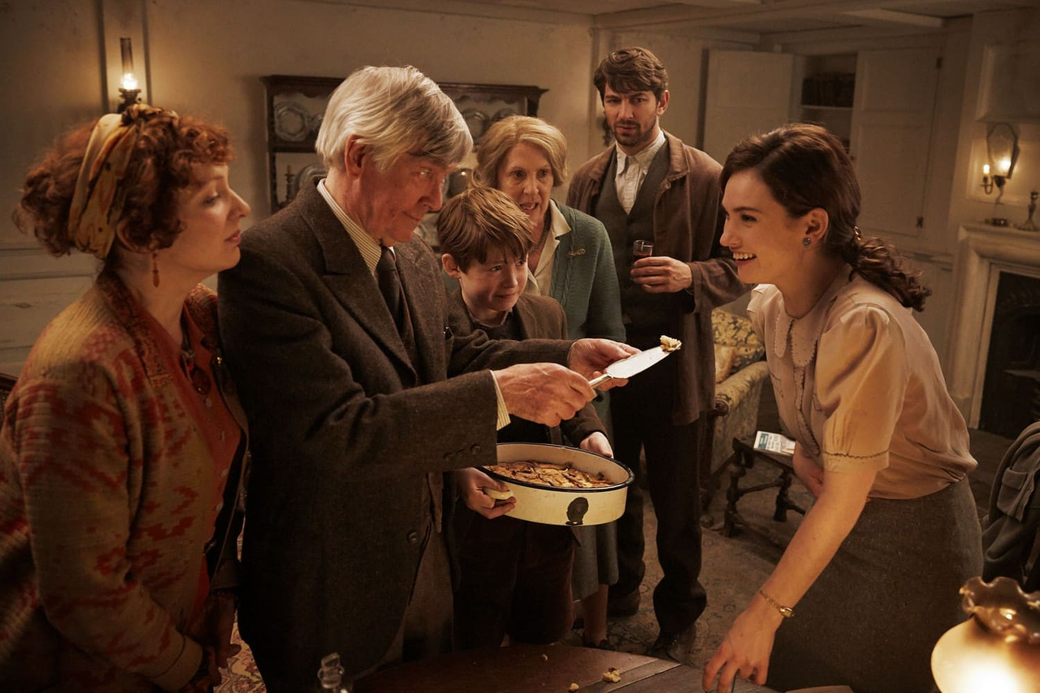 The Guernsey Literary And Potato Peel Pie Society Cast
 The Guernsey Literary and Potato Peel Pie Society in
