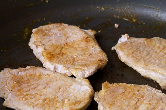 Thin Pork Chops In Oven
 The Best Ways to Bake Thin Pork Chops