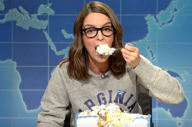 Tina Fey Sheet Cake
 Tina Fey returns to SNL to destroy Trump while devouring a