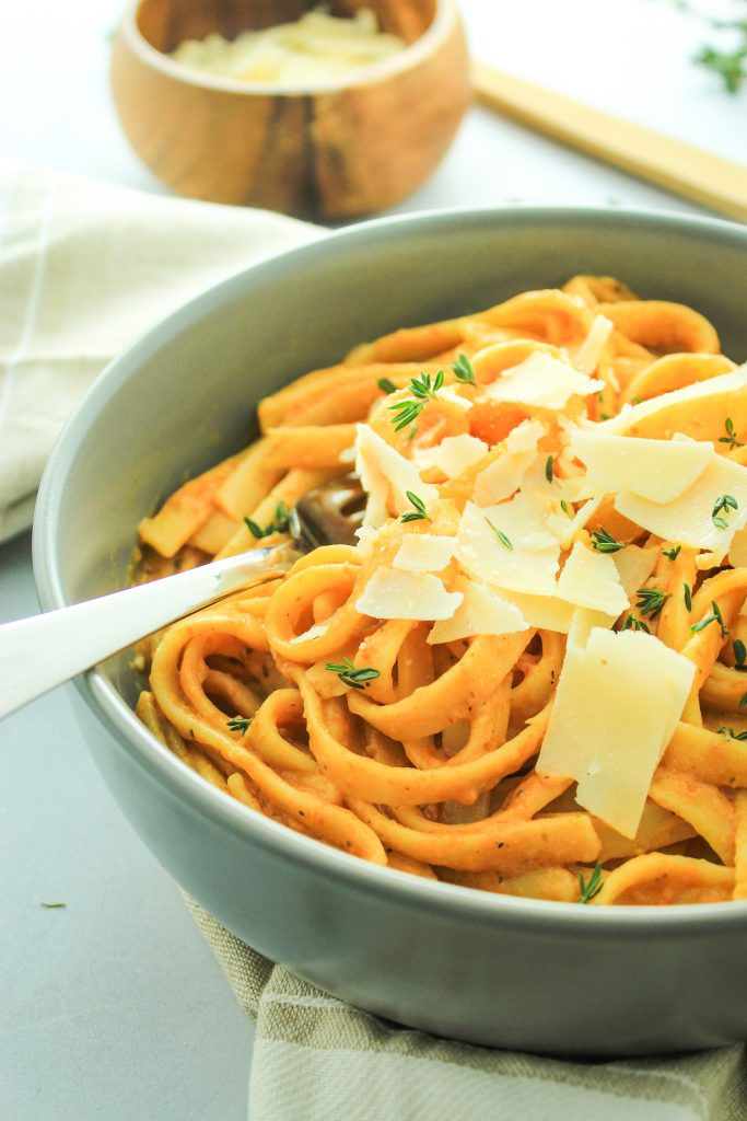 Tomato Alfredo Sauce
 5 Minute Vegan Sun Dried Tomato Alfredo from The Fitchen