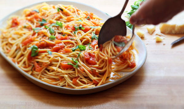 Tomato Basil Pasta Sauce
 Spaghetti With Fresh Tomato and Basil Sauce Recipe NYT