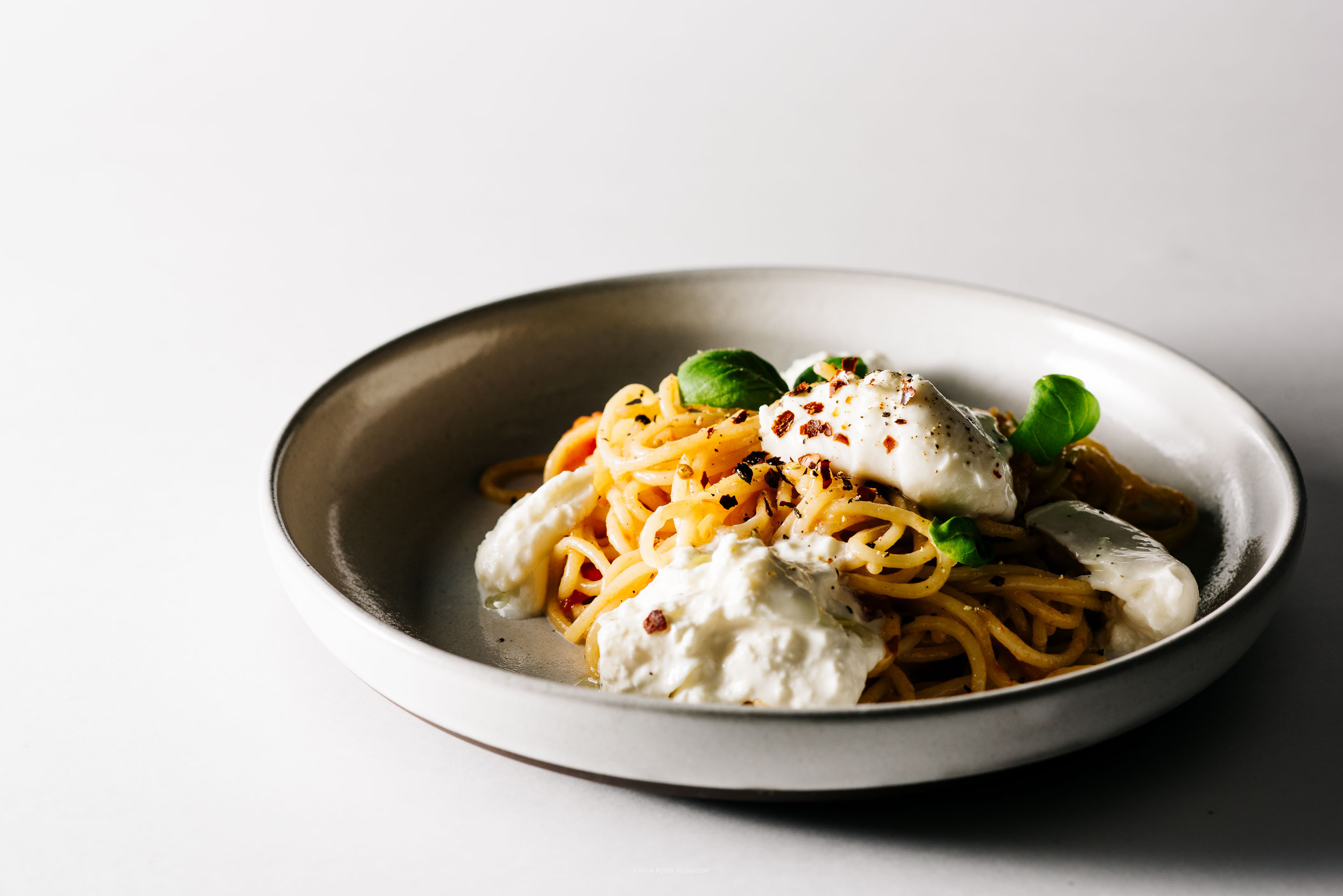 Tomato Basil Pasta
 e Pot Pasta Tomato Basil and Burrata Spaghetti · i am