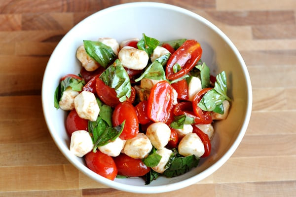 Tomato Caprese Salad
 Cherry Tomato Caprese Salad