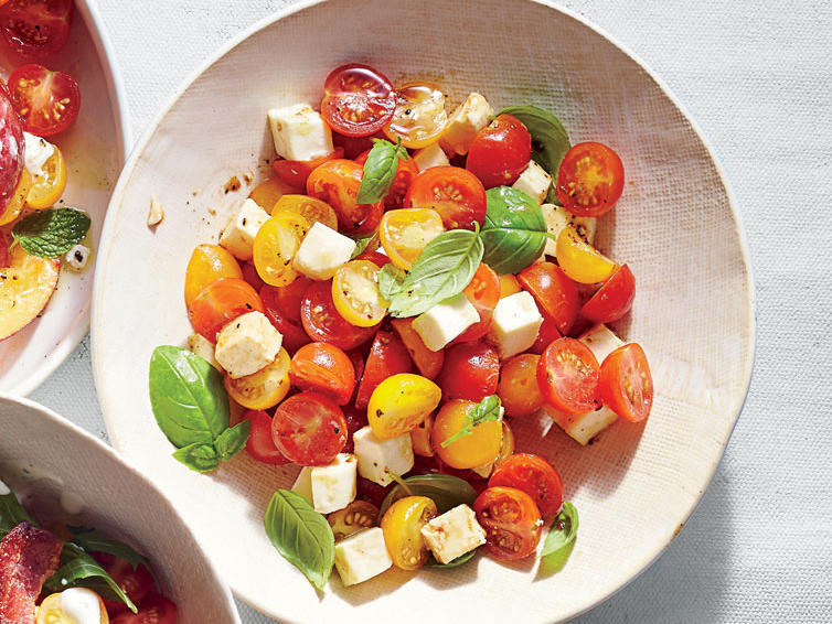 Tomato Caprese Salad
 tomato caprese salad