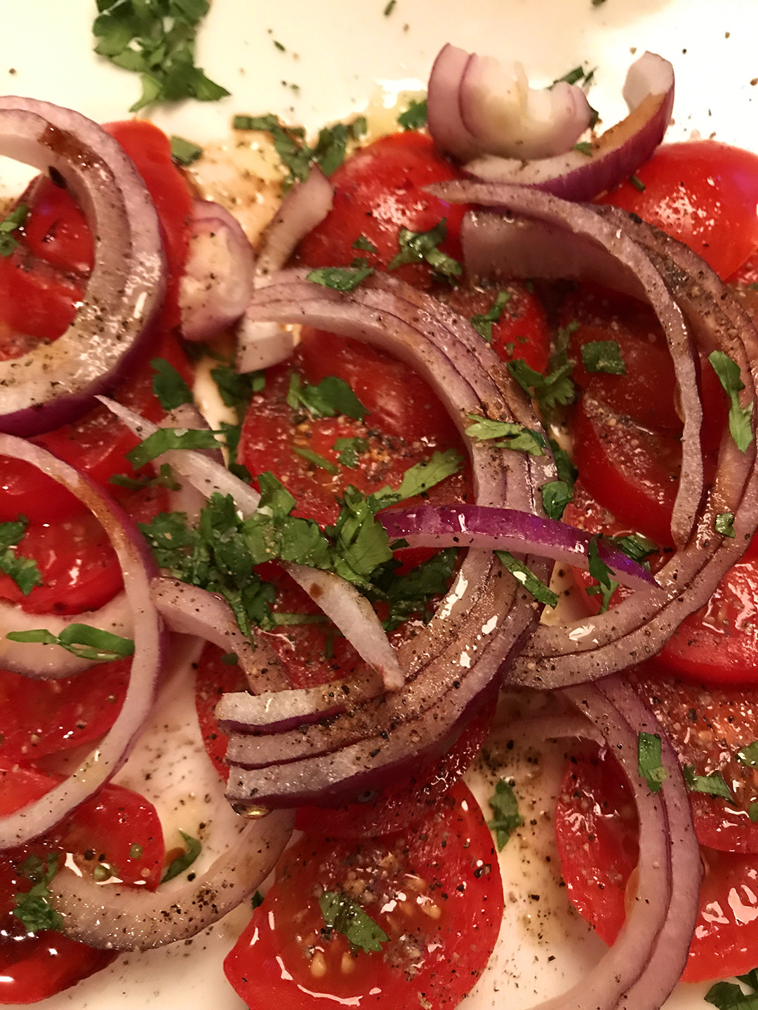 Tomato Onion Salad
 Simple Tomato And Red ion Salad
