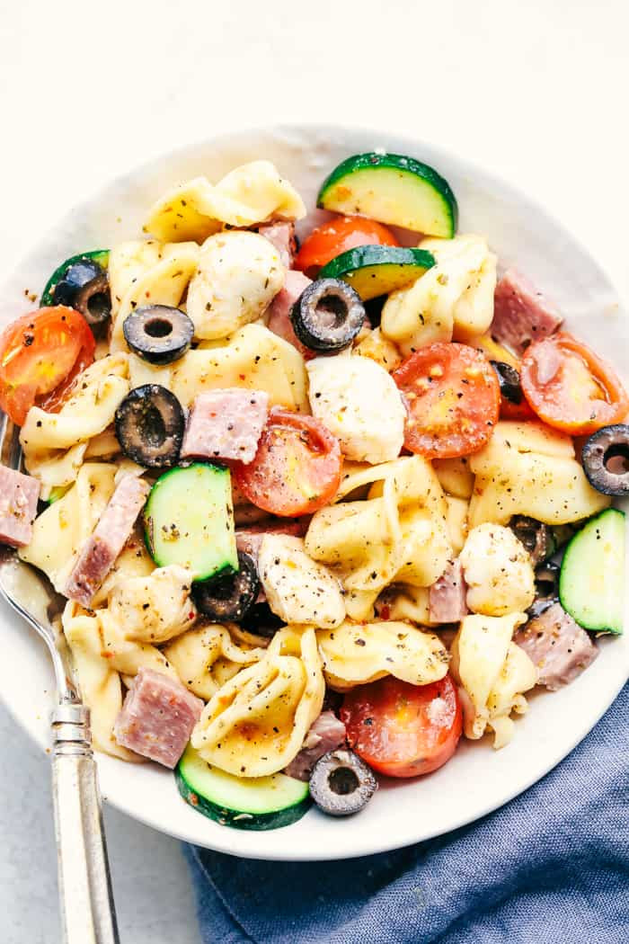 Tortellini Pasta Salad
 Easy Italian Tortellini Pasta Salad