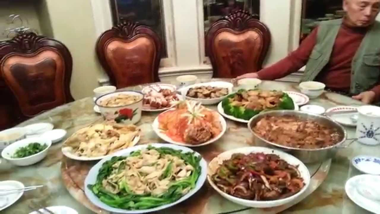 Traditional New Year'S Dinner
 traditional chinese new year dinner samsung video