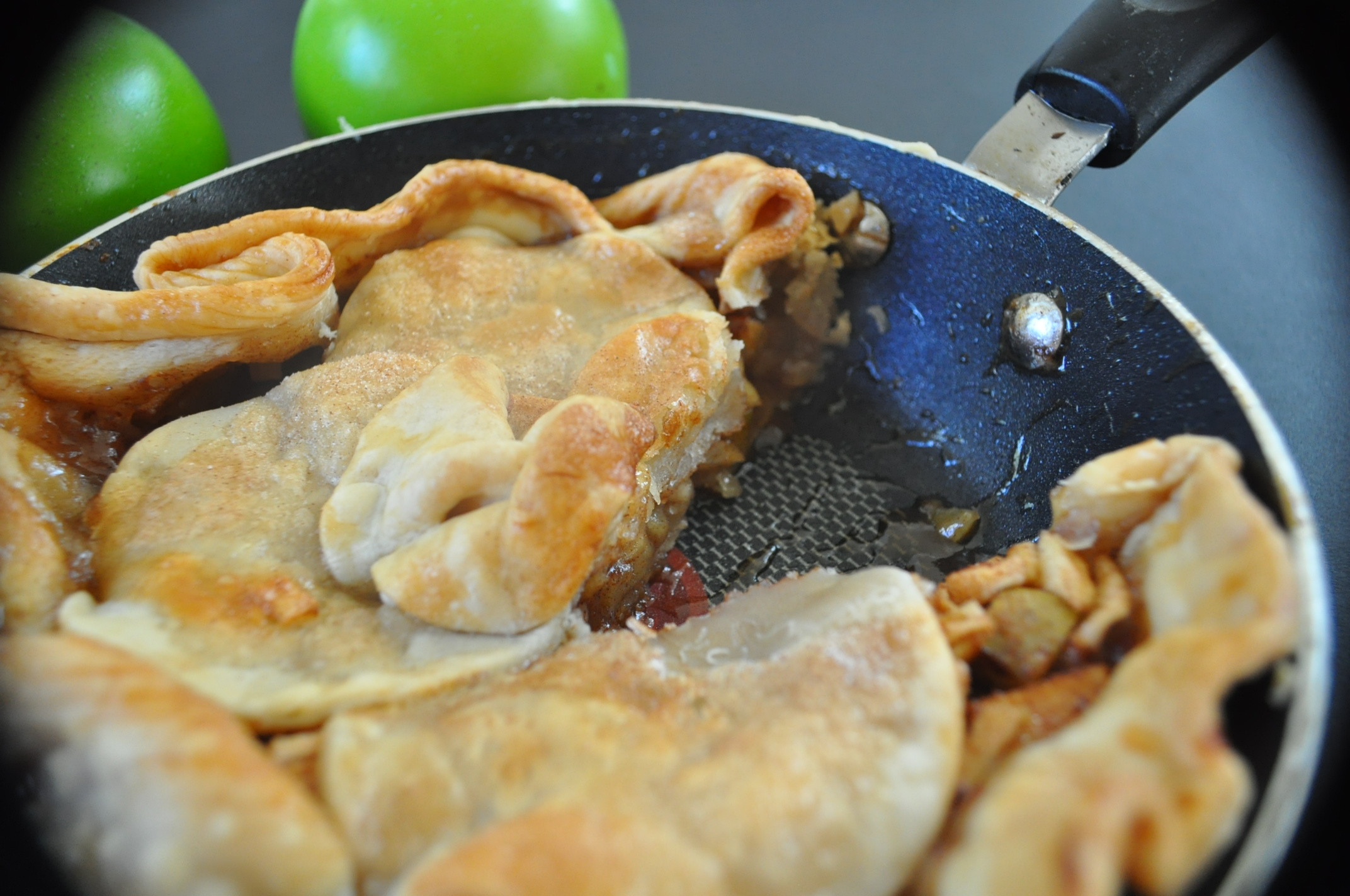 Trisha Yearwood Skillet Apple Pie
 Skillet Apple Pie A Recipe from Trisha Yearwood