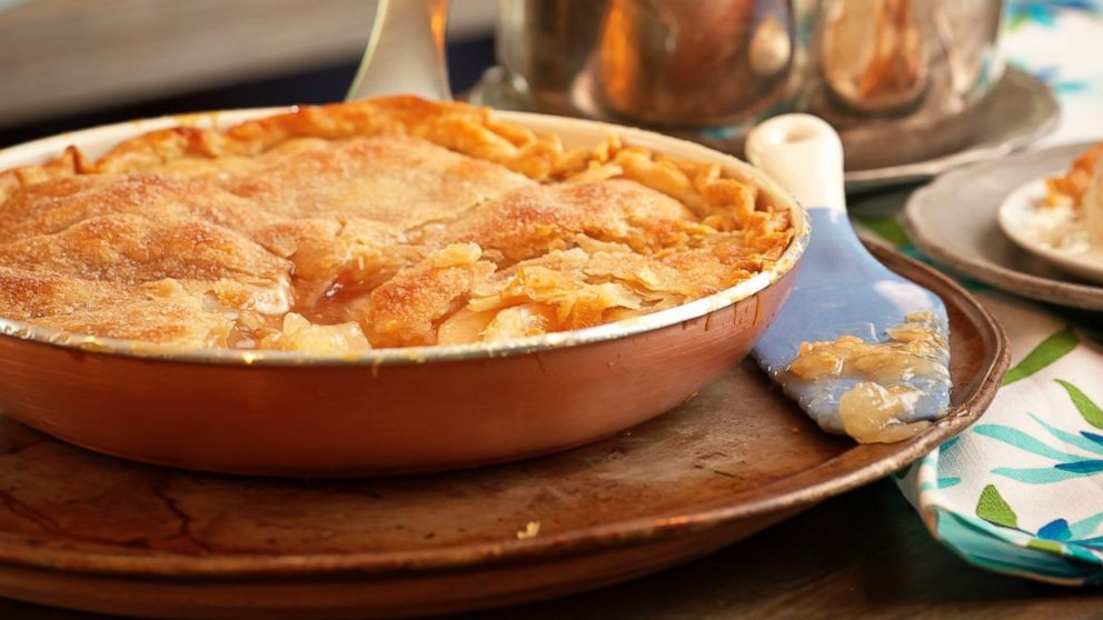 Trisha Yearwood Skillet Apple Pie
 trisha yearwood skillet peach cobbler