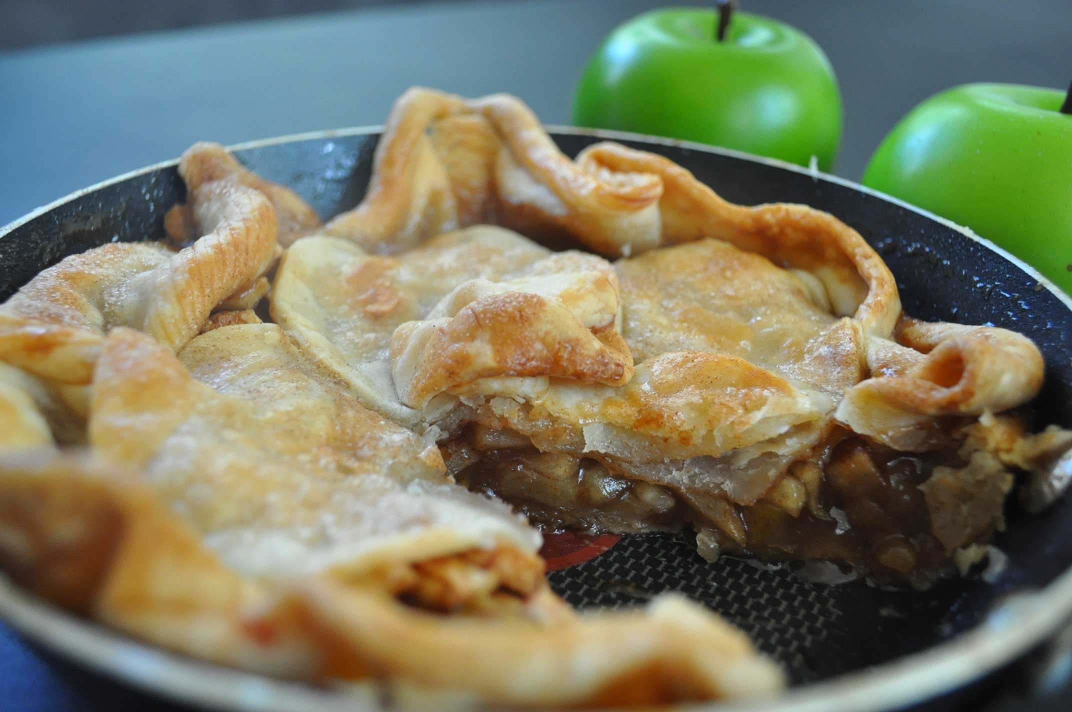 Trisha Yearwood Skillet Apple Pie
 Skillet Apple Pie A Recipe from Trisha Yearwood