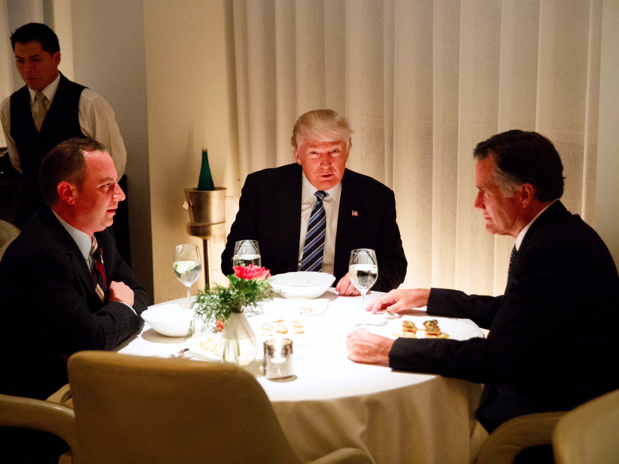 Trump Romney Dinner
 What it s like to eat at the $138 a person restaurant