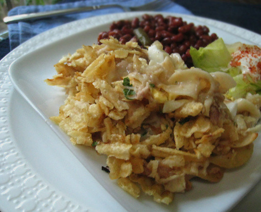 Tuna Casserole With Potato Chips
 tuna casserole with potato chips