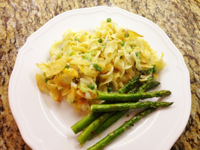 Tuna Casserole With Potato Chips
 Tuna Casserole